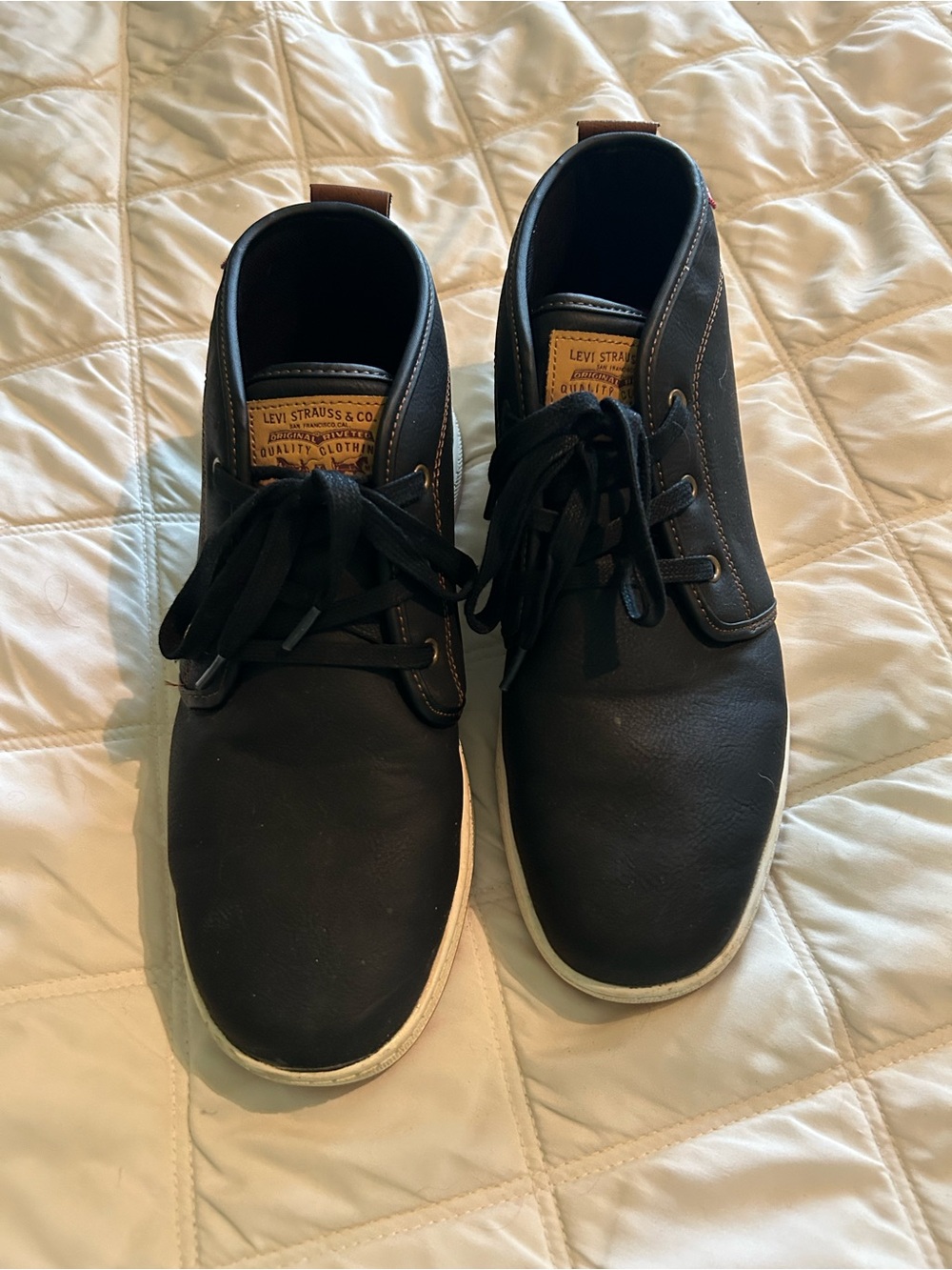 Levi's Men's Black Chukka Boots with White Sole